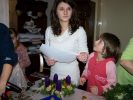 Výroba adventních věnců na faře 2009.